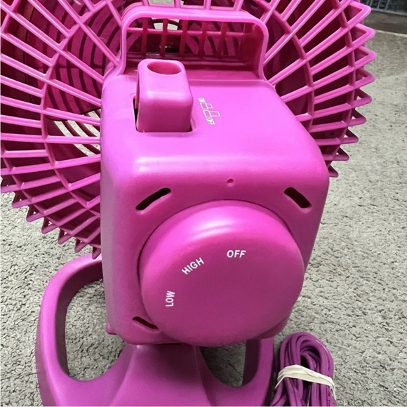 Holmes 6-in 2-Speed Oscillating Desk Fan - Picture 4 of 8